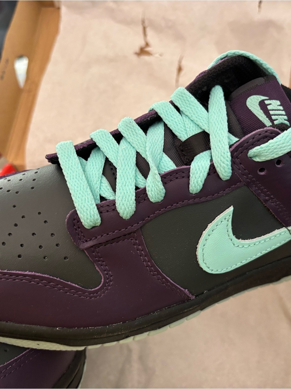 Nike big Kids Sneakers Purple with Mint Laces 6.5 m 8 wm - Picture 4 of 6
